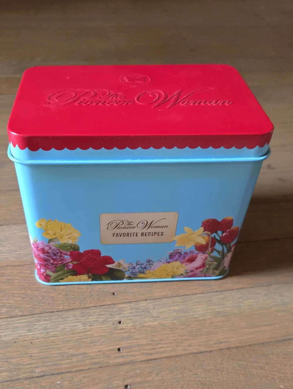 The Pioneer Woman Favorite Receipes - Blue Floral Recipe Tin w/ Recipe Cards
